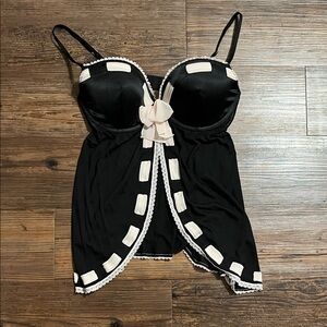 Victoria's Secret Black and Cream Chemise